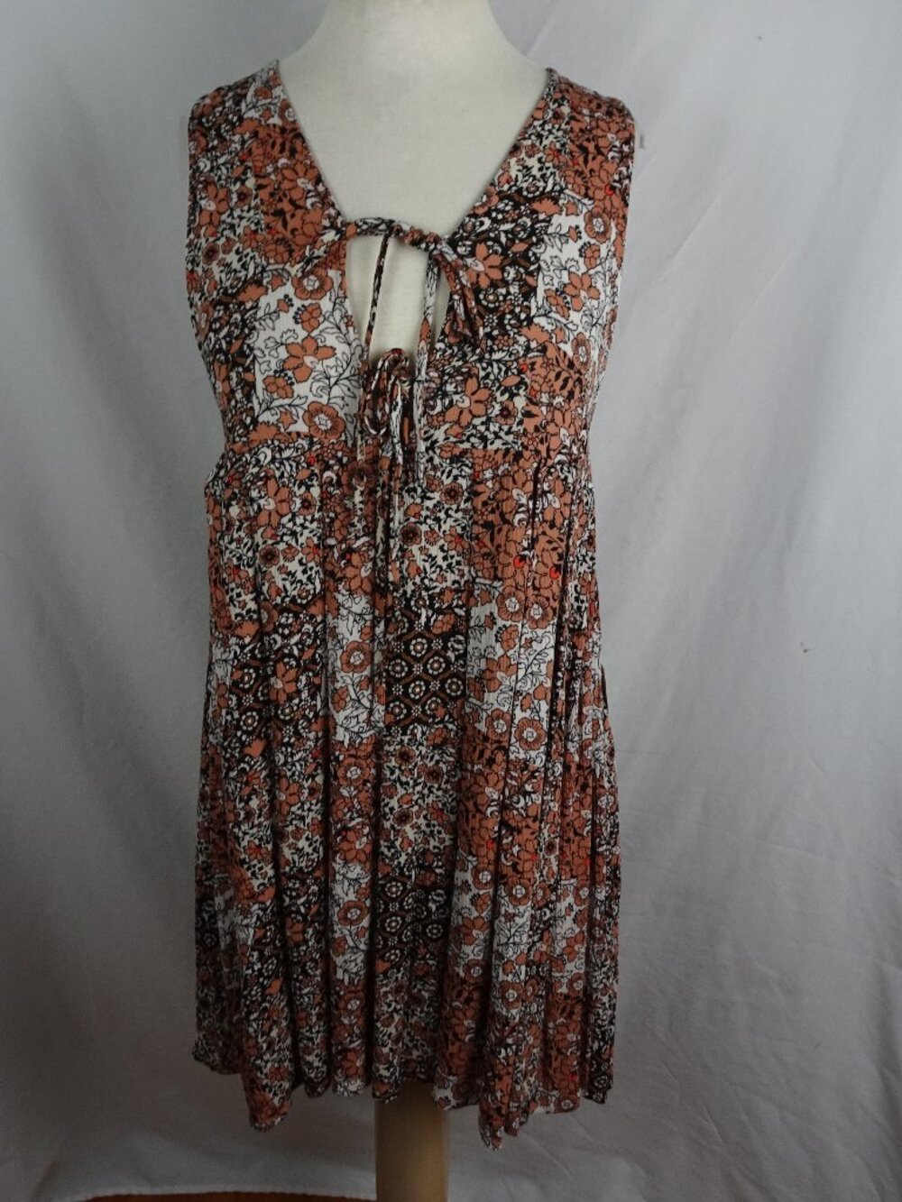 Mimi Chica Women Floral Dress Size M